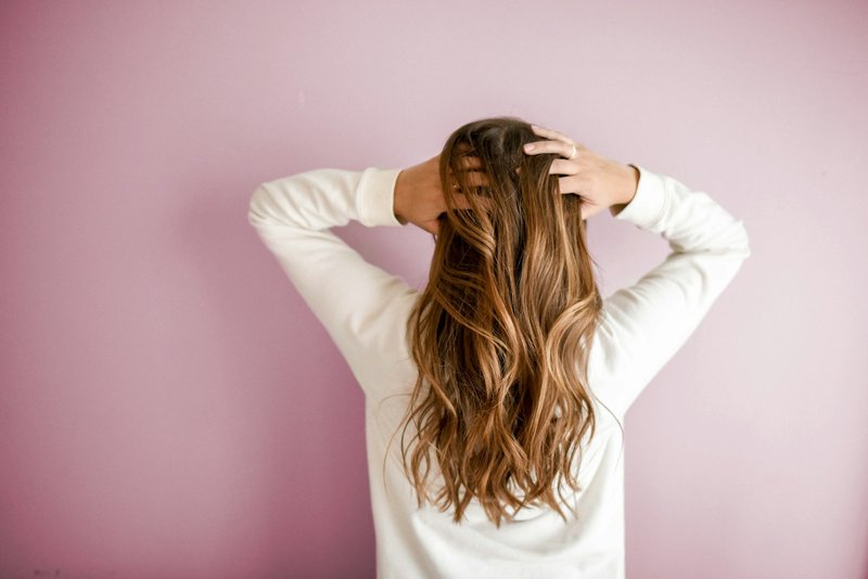 How to curl hair without heat damage